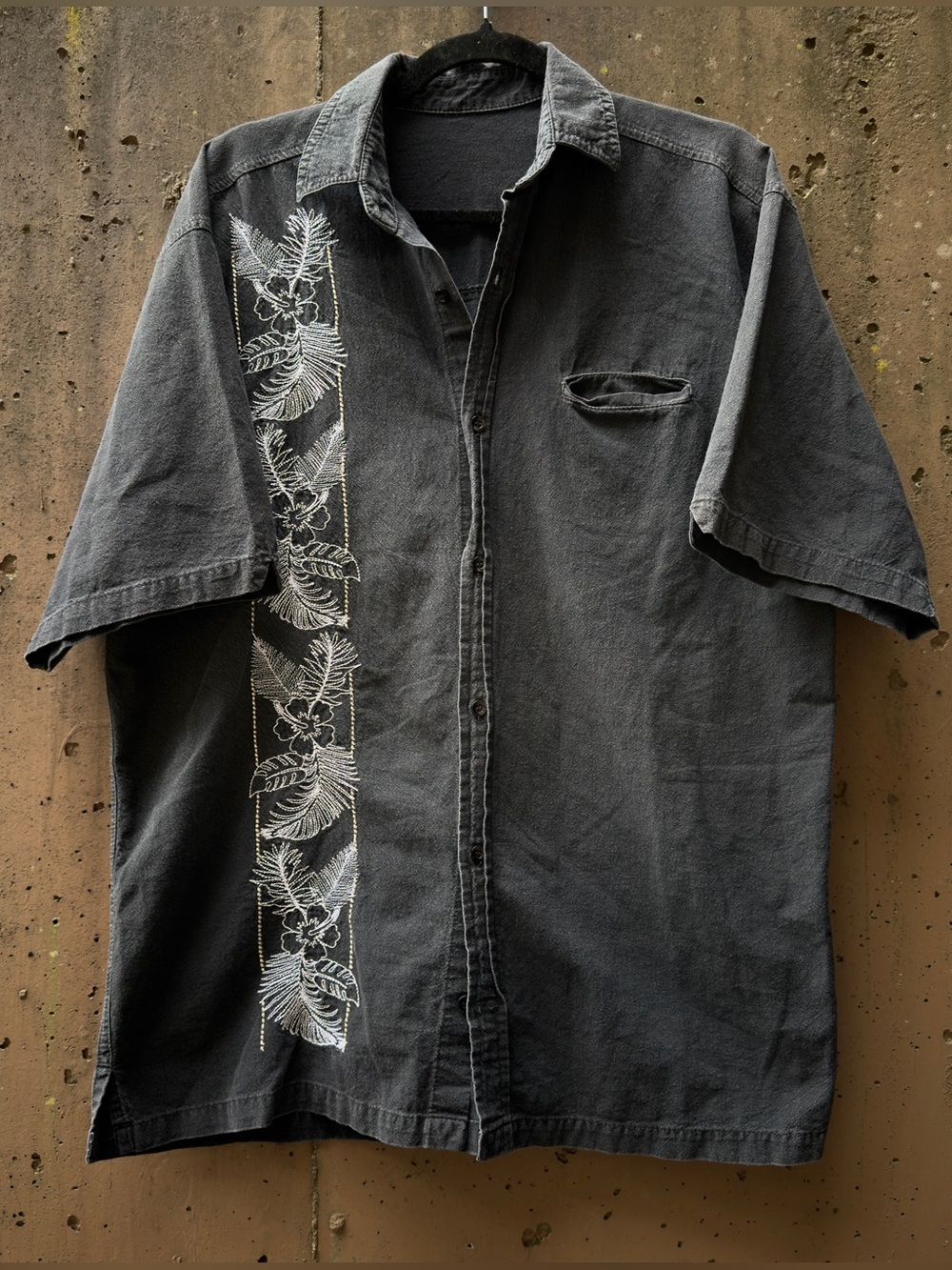 Black and grey Linen Embroidered Hawaiian button up shirt with embroidery sz L